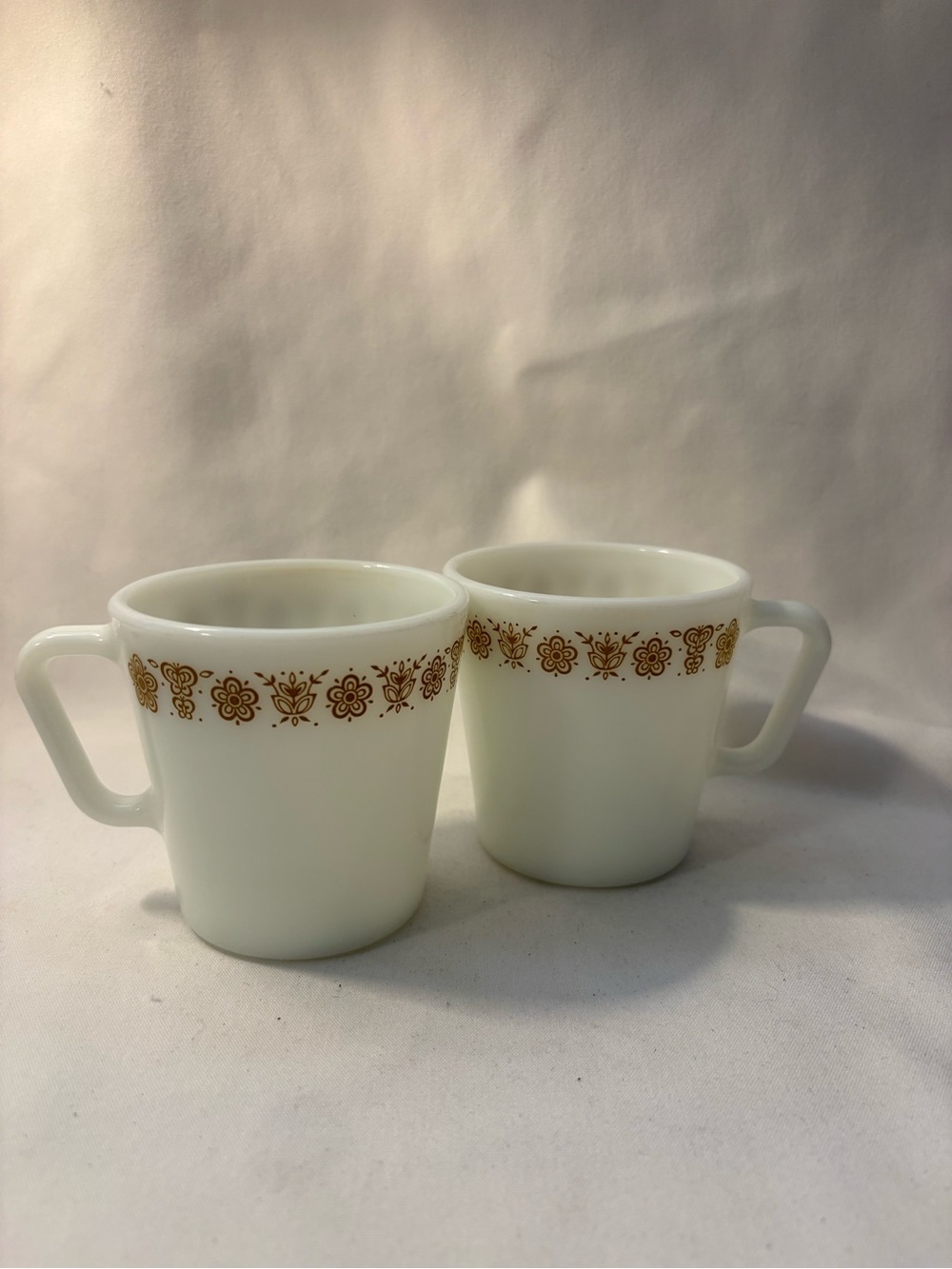 Pryex gold butterfly coffee mugs